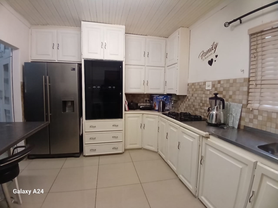 4 Bedroom Property for Sale in Beacon Bay Eastern Cape